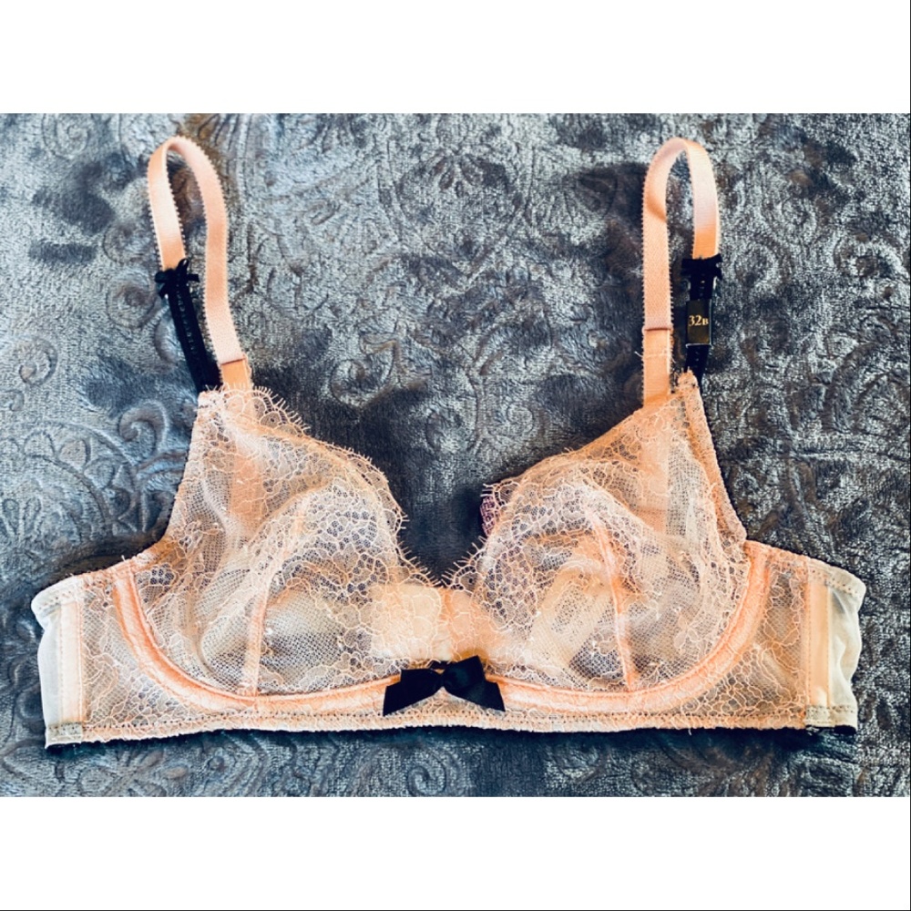 NWT VS 32B Plunge Unlined Demi Bra Light Pink Lace